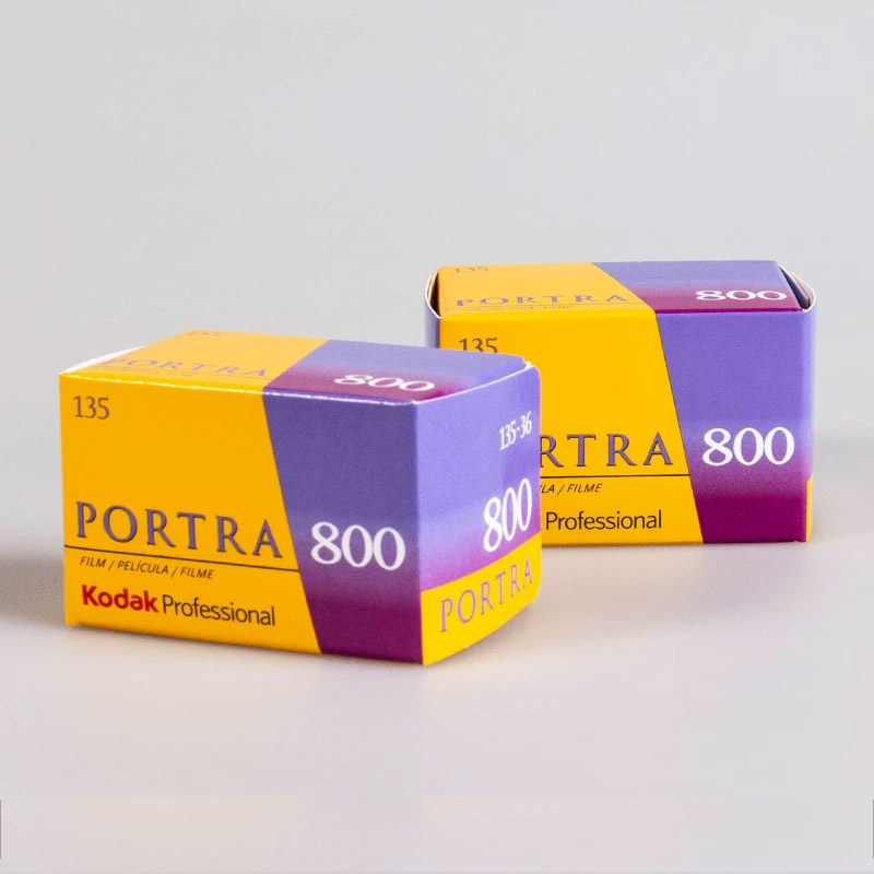 Photography Date - Disponibile Pellicola a Colori 135 Kodak